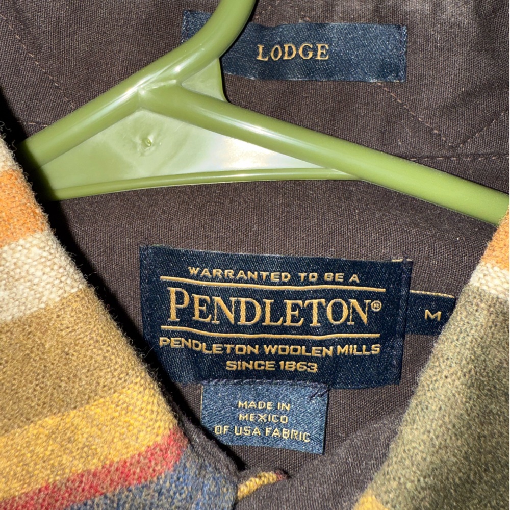 Excellent Condition Pendleton “Lodge” Wool Button… - image 7